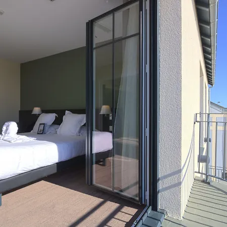 Les Flots - Et Restaurant Face A L'ocean -