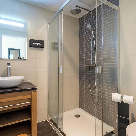 Les Flots - Et Restaurant Face A L'ocean -