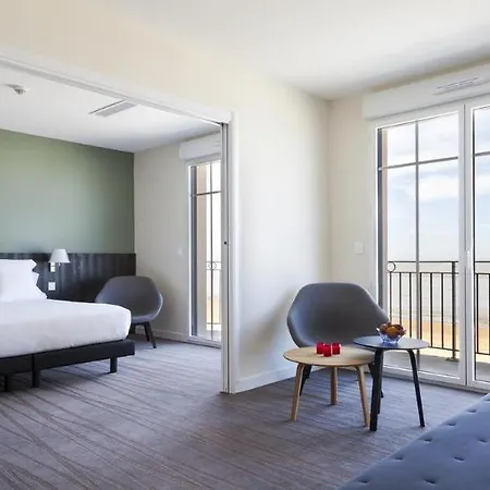 Les Flots - Et Restaurant Face à L'océan - Châtelaillon-plage 3* Châtelaillon-Plage