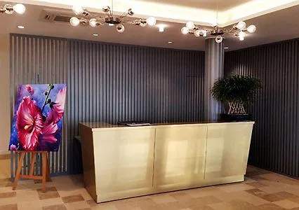 Les Flots - Et Restaurant Face à L'océan - Châtelaillon-plage 3*