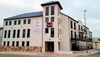 Les Flots - Et Restaurant Face A L'ocean - 4*