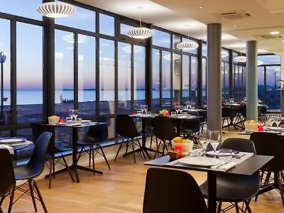 Hotel Les Flots - Et Restaurant Face A L'ocean - 4*
