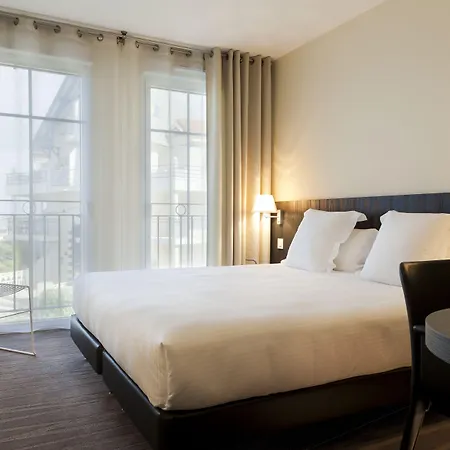 Hotell Les Flots - Et Restaurant Face A L'ocean - 3*