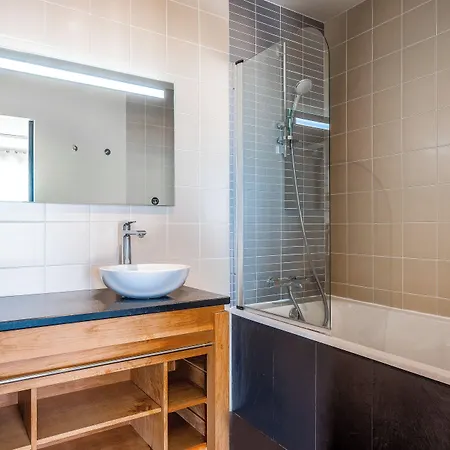 Hotel Les Flots - Et Restaurant Face A L'ocean - Châtelaillon-Plage