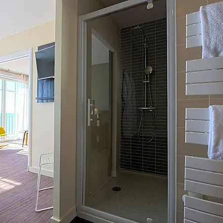 Hotel Les Flots - Et Restaurant Face à L'océan - Châtelaillon-plage Châtelaillon-Plage