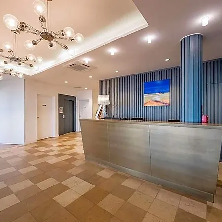 Les Flots - Et Restaurant Face à L'océan - Châtelaillon-plage Hotel Châtelaillon-Plage
