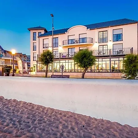 Les Flots - Et Restaurant Face à L'océan - Châtelaillon-plage