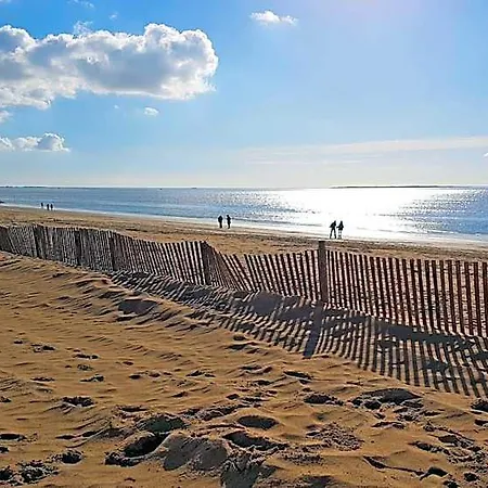 Les Flots - Et Restaurant Face à L'océan - Châtelaillon-plage