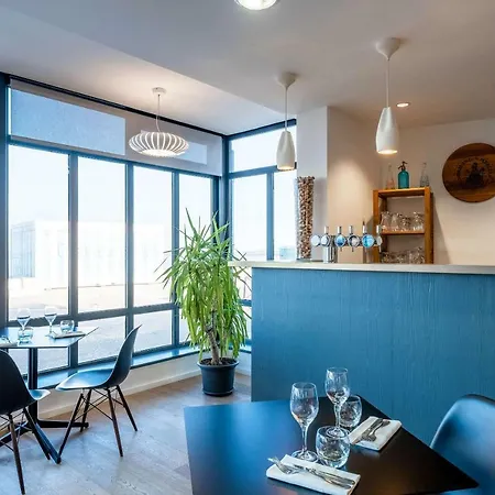 Hotel Les Flots - Et Restaurant Face A L'ocean -