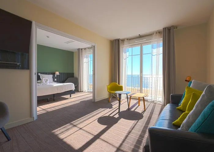 Les Flots - Et Restaurant Face A L'ocean - 3* Châtelaillon-Plage