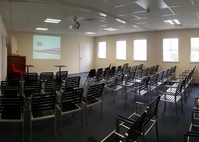 Les Flots - Et Restaurant Face A L'ocean - Hotel Châtelaillon-Plage