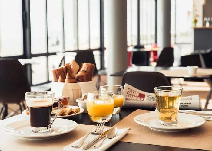 Hotel Les Flots - Et Restaurant Face A L'ocean - Châtelaillon-Plage