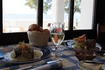 Hotel Les Flots - Et Restaurant Face A L'ocean - Châtelaillon-Plage