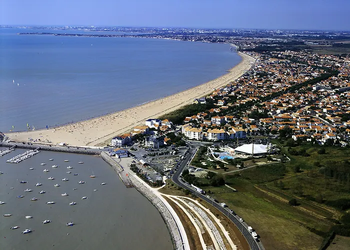 Les Flots - Et Restaurant Face A L'ocean - 3*