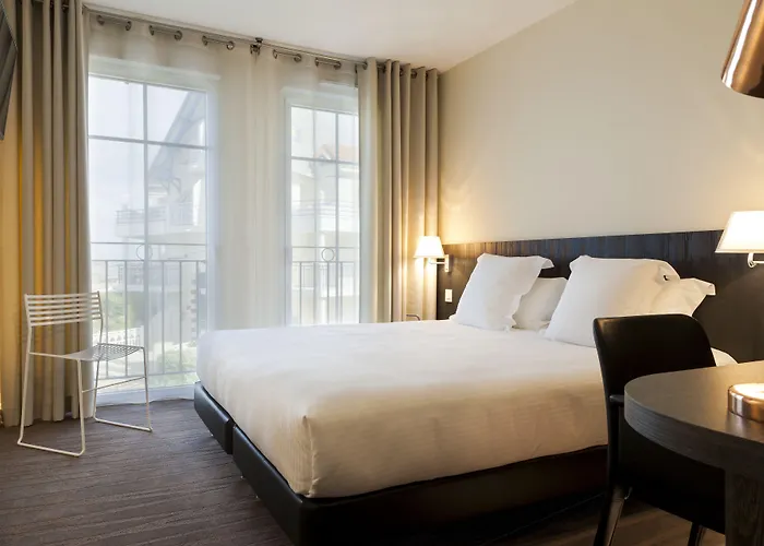 Hotel Les Flots - Et Restaurant Face A L'ocean - 3*