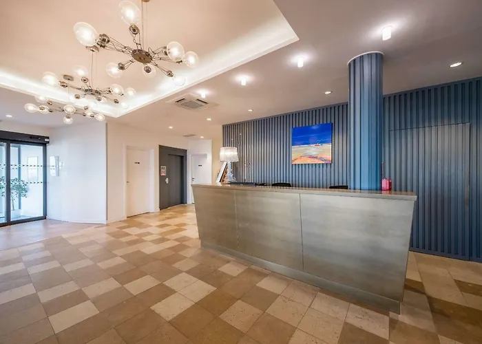 Les Flots - Et Restaurant Face A L'ocean -